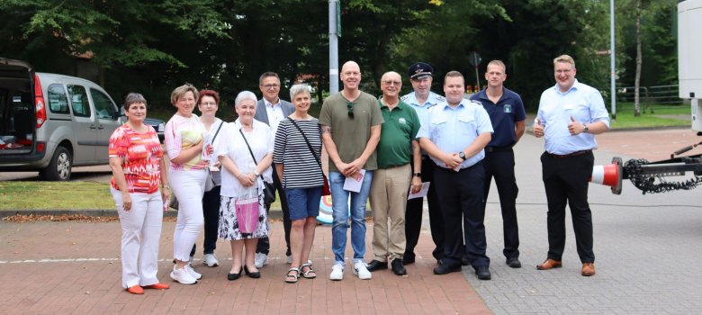 Gruppenbild Ausgabe Ehrenamtskarte